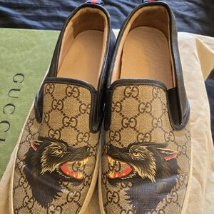 Gucci canvas wolf loafers size 9